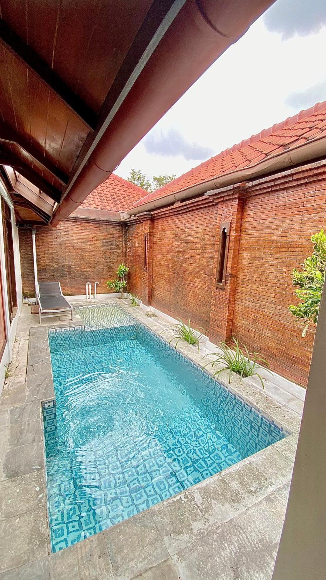 Chrome Hotel & Resort Solo Colomadu Экстерьер фото
